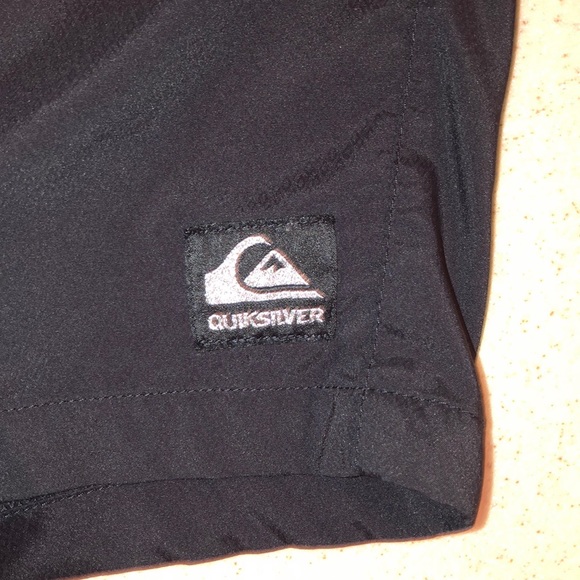 Black Quiksilver Shorts - Picture 3 of 4